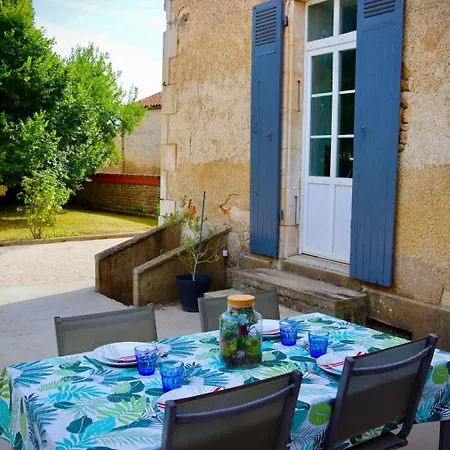 Pensión D'hôtes Rénovée Du Xviii ème