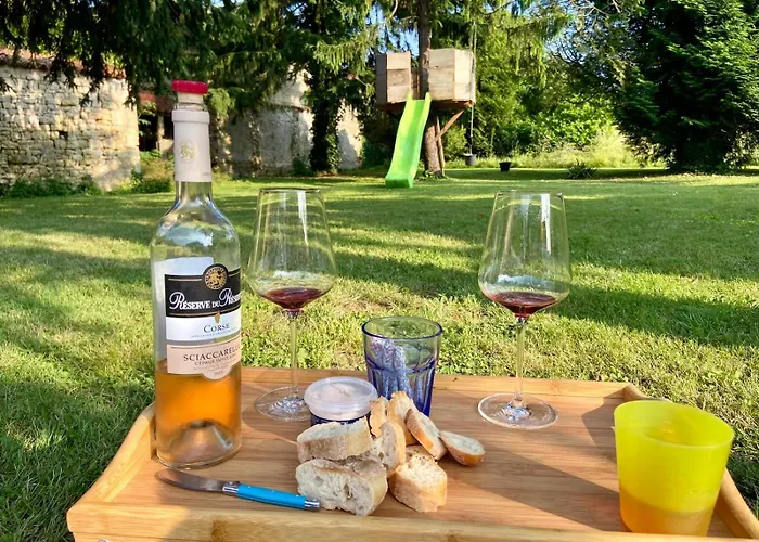 D'hôtes Rénovée Du Xviii ème Maison d'hôtes 3*